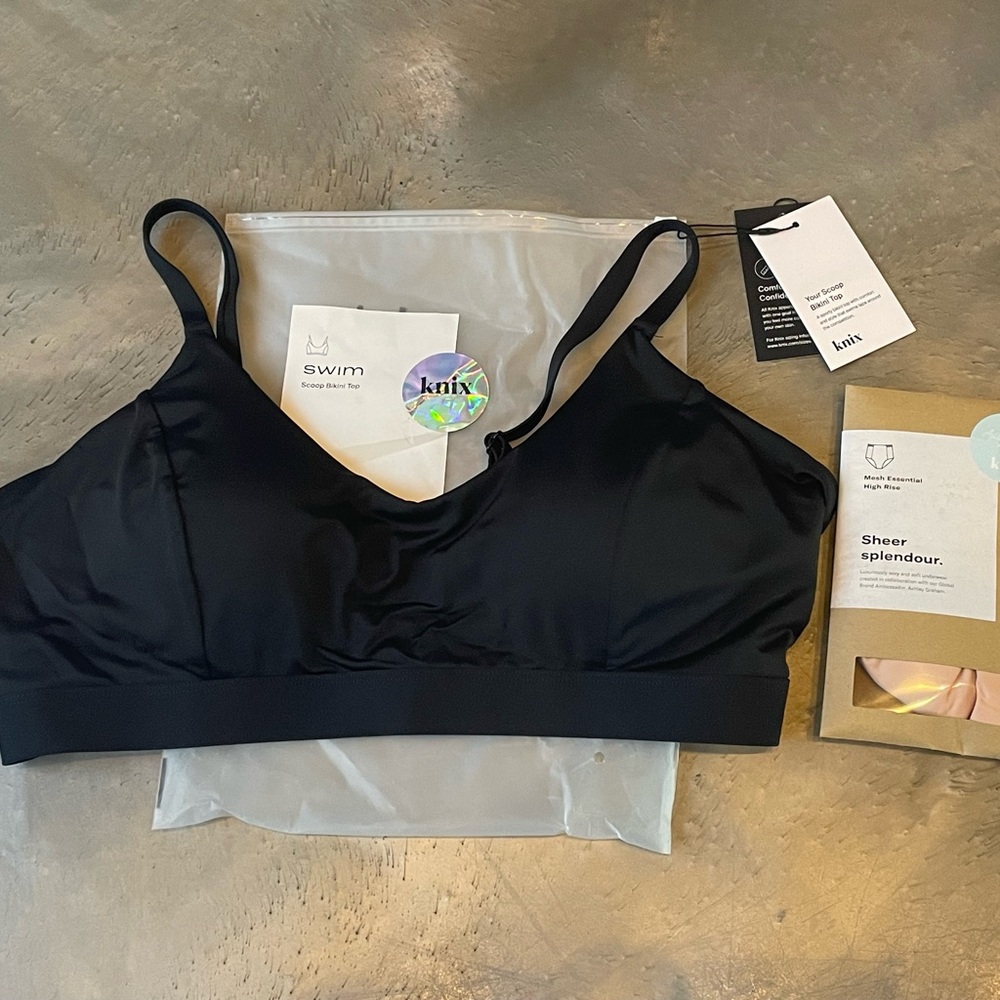 Black Scoop Bikini Top